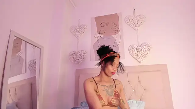 daiana curly online show from 9, 3, 2025