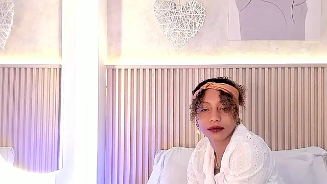 daiana curly online show from 25, 9, 2025