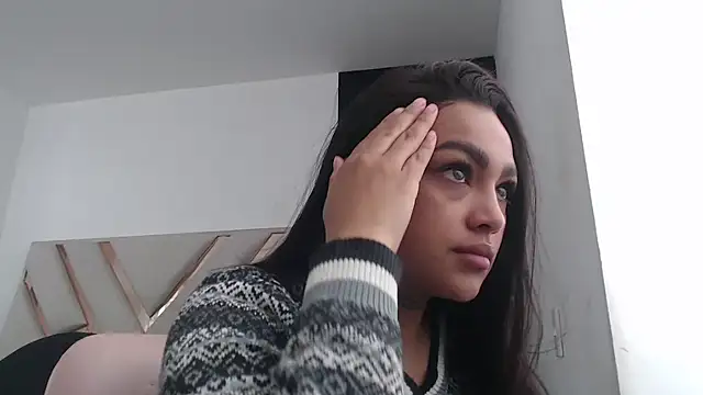 Snapshot of fairylatin222 chatting on 14, 11, 2025 fairylatin222 online show from 14, 11, 2025