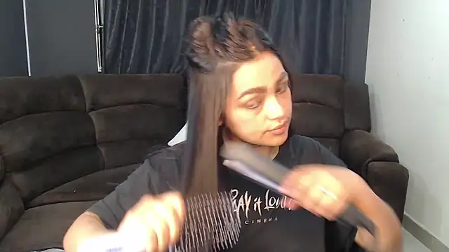 Snapshot of fairylatin222 chatting on 24, 11, 2025 fairylatin222 online show from 24, 11, 2025