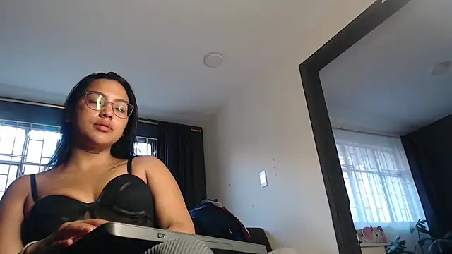 Snapshot of fairylatin222 chatting on 14, 3, 2026 fairylatin222 online show from 14, 3, 2026