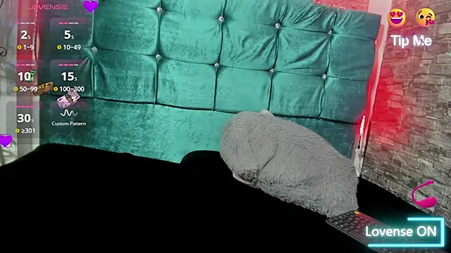 Snapshot of Cloee66 chatting on 5, 11, 2025 Cloee66 online show from 5, 11, 2025