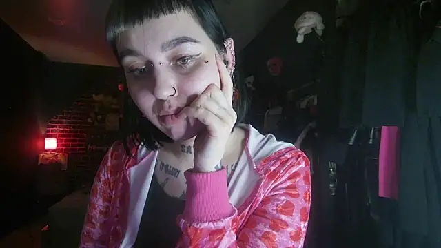 Snapshot of MoorderxDoll chatting on 30, 12, 2024 MoorderxDoll online show from 30, 12, 2024