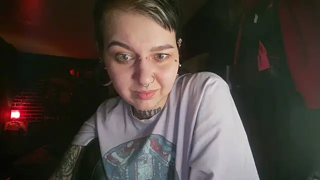 Snapshot of MoorderxDoll chatting on 2, 3, 2025 MoorderxDoll online show from 2, 3, 2025