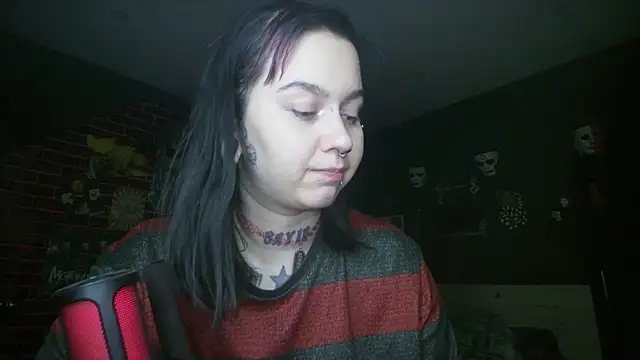 Snapshot of MoorderxDoll chatting on 5, 10, 2025 MoorderxDoll online show from 5, 10, 2025