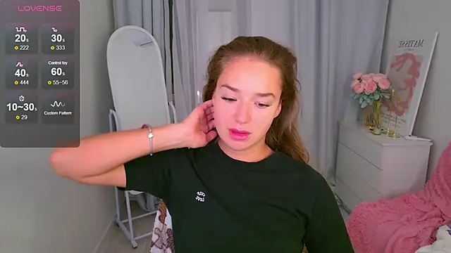 LovelyJessie online show from 5, 10, 2025