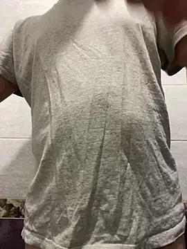 Snapshot of vanho29 chatting on 12, 4, 2026 vanho29 online show from 12, 4, 2026