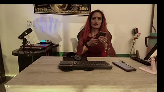 Snapshot of Julieta_Wall_ chatting on 7, 4, 2026 Julieta Wall online show from 7, 4, 2026
