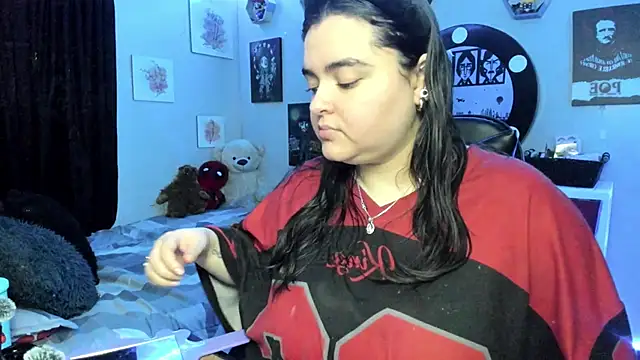 Snapshot of Luise_Meyrink chatting on 8, 10, 2025 Luise Meyrink online show from 8, 10, 2025