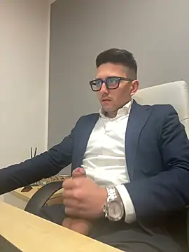 Snapshot of masterboss_ chatting on 7, 2, 2025 masterboss  online show from 7, 2, 2025