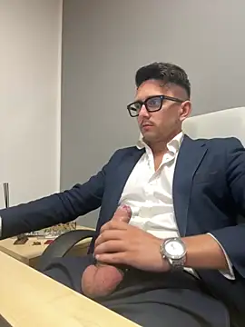 Snapshot of masterboss_ chatting on 14, 10, 2025 masterboss  online show from 14, 10, 2025