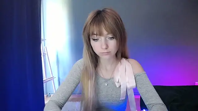 LuciaYoung online show from 19, 3, 2025