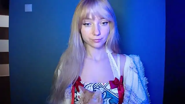 LuciaYoung online show from 5, 10, 2025