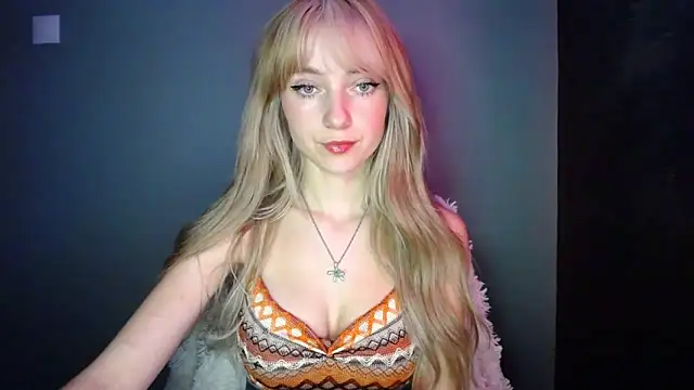 LuciaYoung online show from 9, 11, 2025