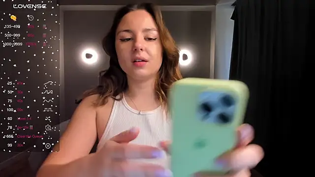 Snapshot of ThreeshaWhite chatting on 3, 1, 2025 ThreeshaWhite online show from 3, 1, 2025