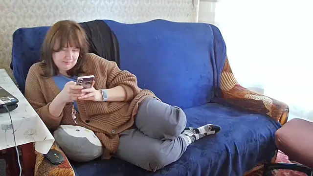 Snapshot of franceska_blue chatting on 8, 4, 2026 franceska blue online show from 8, 4, 2026