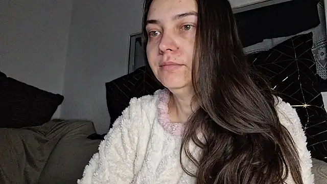 Cyndee Winter online show from 2, 1, 2025