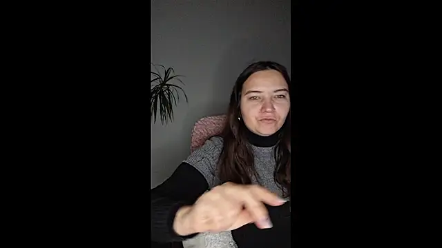 Cyndee Winter online show from 18, 12, 2025