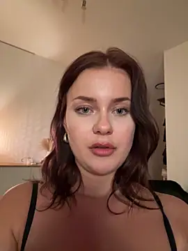 Snapshot of MaribelRiver chatting on 4, 5, 2026 MaribelRiver online show from 4, 5, 2026