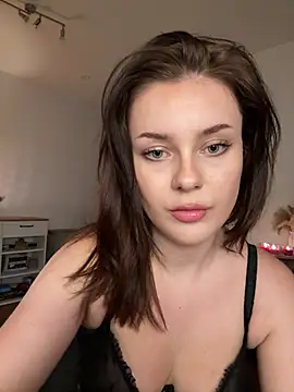 Snapshot of MaribelRiver chatting on 7, 7, 2026 MaribelRiver online show from 7, 7, 2026
