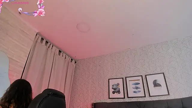 Snapshot of emma__smith1 chatting on 4, 2, 2025 emma smith1 online show from 4, 2, 2025