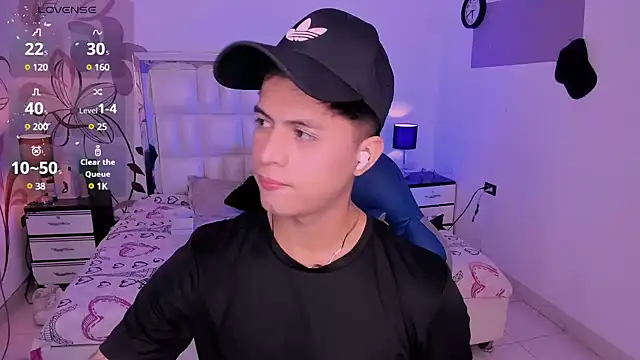 Snapshot of Niicky1_ chatting on 11, 12, 2024 Niicky1 online show from 11, 12, 2024