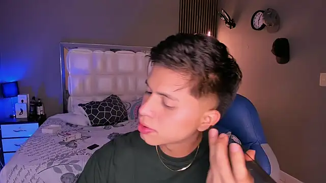 Snapshot of Niicky1_ chatting on 15, 3, 2025 Niicky1 online show from 15, 3, 2025