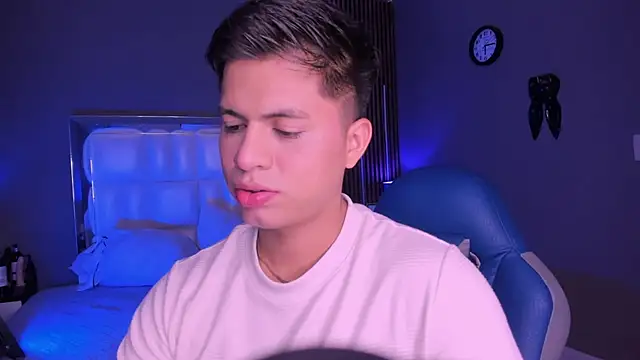 Snapshot of Niicky1_ chatting on 8, 9, 2025 Niicky1 online show from 8, 9, 2025