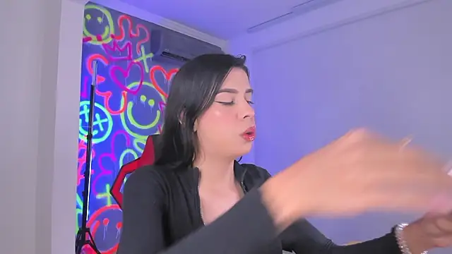 Snapshot of johedija chatting on 8, 12, 2024 johedija online show from 8, 12, 2024