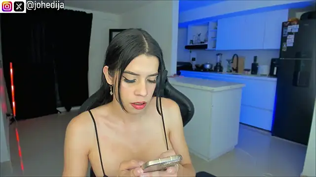 Snapshot of johedija chatting on 13, 5, 2026 johedija online show from 13, 5, 2026