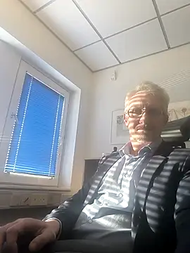 tom-swede online show from 17, 3, 2025