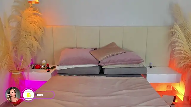 Snapshot of sofia_pamela chatting on 31, 1, 2026 sofia pamela online show from 31, 1, 2026