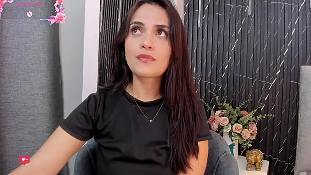 Snapshot of katrina_kaif_x chatting on 30, 4, 2026 katrina kaif x online show from 30, 4, 2026