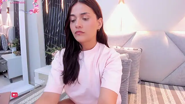 Snapshot of katrina_kaif_x chatting on 23, 5, 2026 katrina kaif x online show from 23, 5, 2026