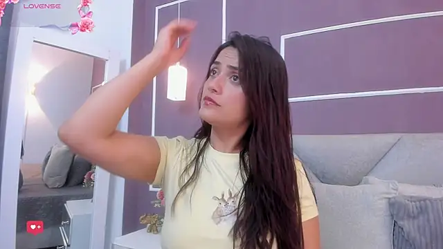 Snapshot of katrina_kaif_x chatting on 13, 7, 2026 katrina kaif x online show from 13, 7, 2026