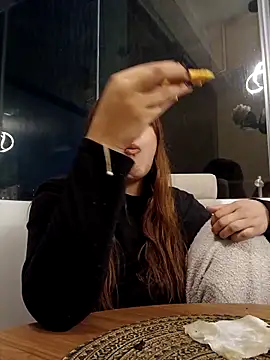 sara winehouse1 online show from 16, 10, 2025