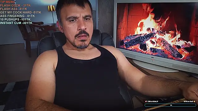 Snapshot of officeman7 chatting on 10, 11, 2025 officeman7 online show from 10, 11, 2025