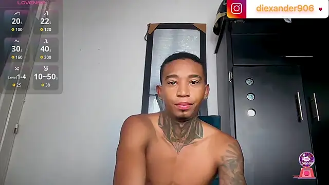 Snapshot of sexy_blacks_ chatting on 14, 4, 2026 sexy blacks online show from 14, 4, 2026