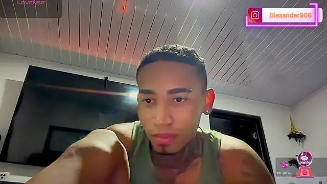 Snapshot of sexy_blacks_ chatting on 8, 6, 2026 sexy blacks online show from 8, 6, 2026