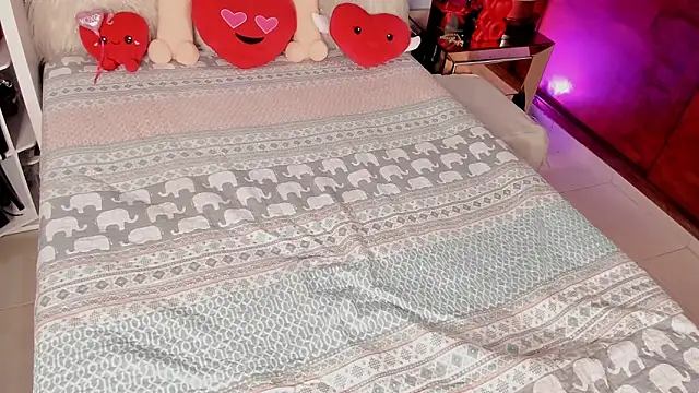 Nikole66  online show from 7, 2, 2025