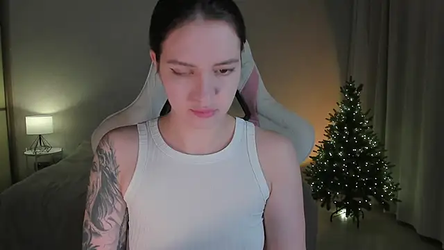 Snapshot of Sonia_moon_ chatting on 16, 12, 2024 Sonia moon  online show from 16, 12, 2024