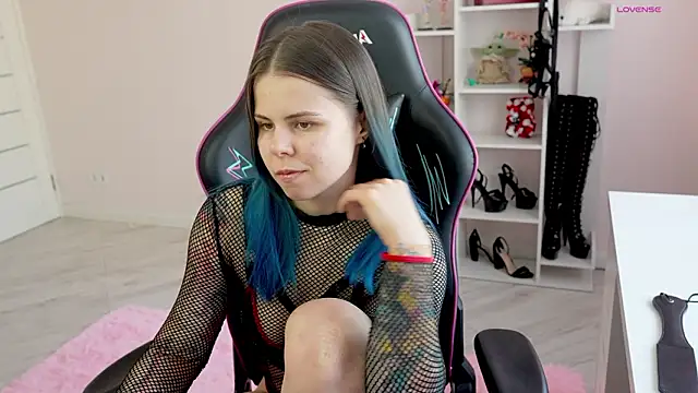 Latex Kitty online show from 19, 3, 2026