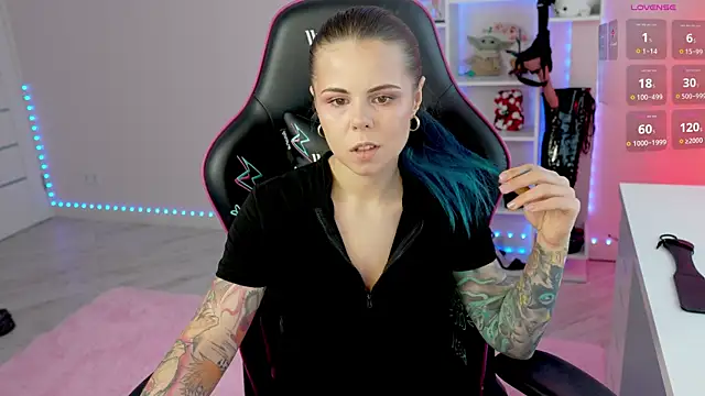 Latex Kitty online show from 3, 8, 2026