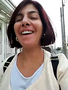 scarlett moore online show from 13, 3, 2025