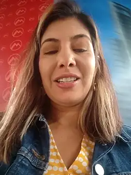 scarlett moore online show from 4, 4, 2026