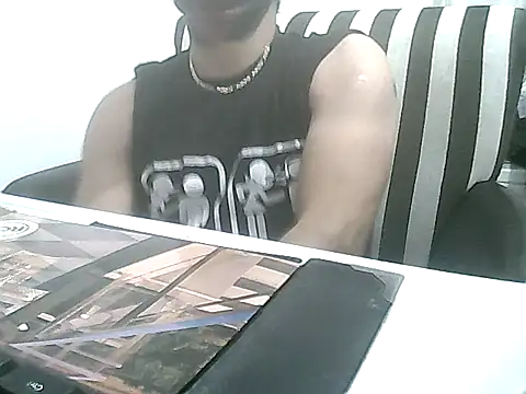 Snapshot of MezaRDanOnLineee chatting on 23, 12, 2024 MezaRDanOnLineee online show from 23, 12, 2024