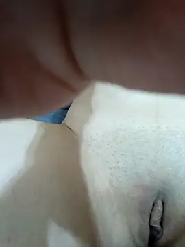 Mia Novikov online show from 15, 4, 2026