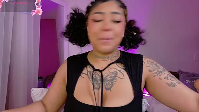 foxxy-lov3 online show from 20, 2, 2026