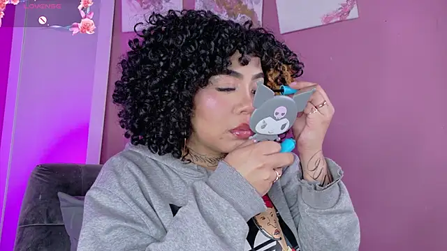 Snapshot of foxxy-lov3 chatting on 25, 5, 2026 foxxy-lov3 online show from 25, 5, 2026