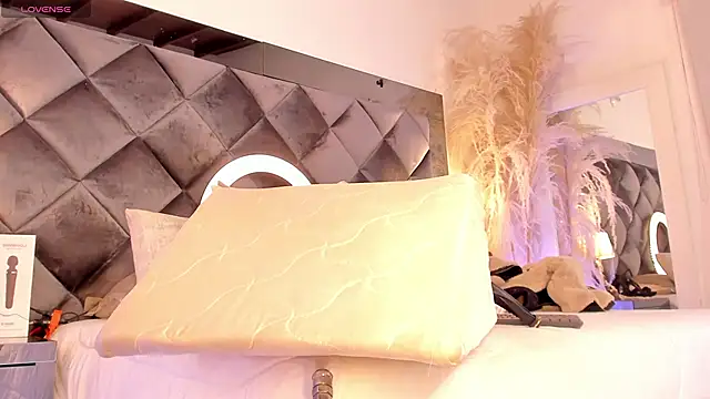 Snapshot of sofhiaa_adaams chatting on 30, 10, 2025 sofhiaa adaams online show from 30, 10, 2025